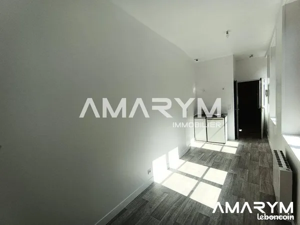 Studio 1 pièce 15 m² 