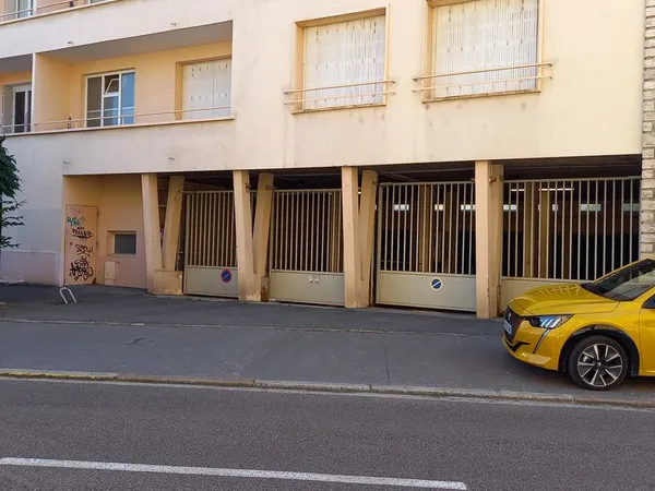 Garage fermé 