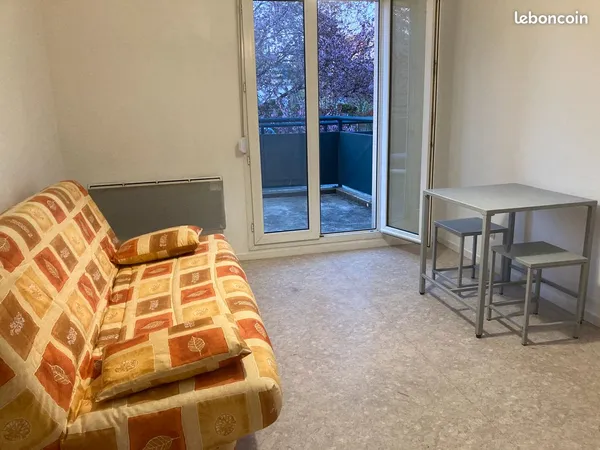 Studio meublé 22m2 avec terrasse - proximité Saulcy et IRTS 