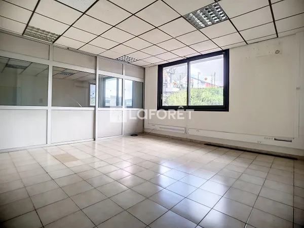 Local commercial 97 m² 