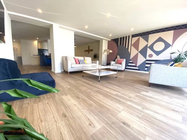 Maison de 200m² avec jardin - chambre de 20m² avec salle d'eau individuelle - Coliving 