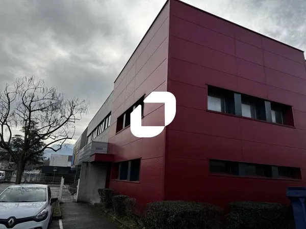 Bureaux 140 m² 