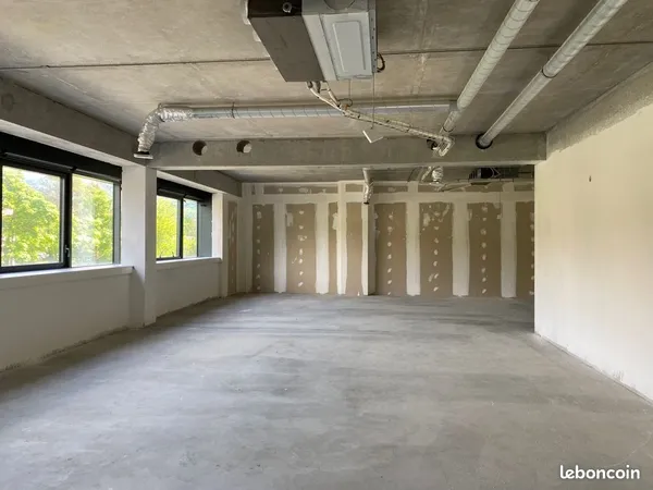 Bureaux 103 m² 