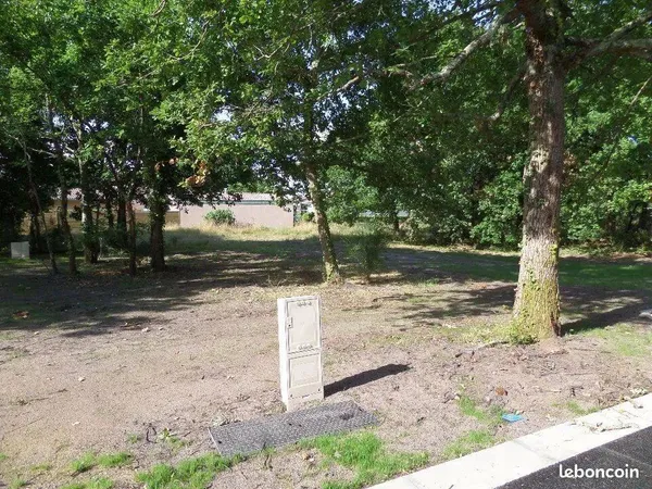 Terrain constructible 400 m² 