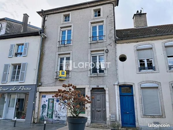 Maison de ville 3 pièces 335 m² 