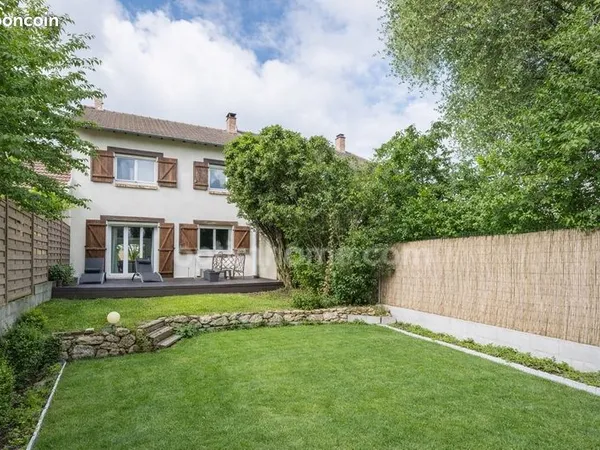 Maison 5 pièces 140 m² 