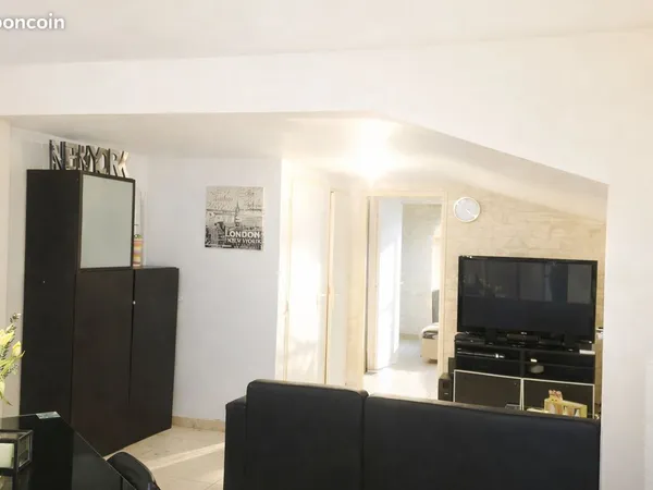 Appartement 50M² route de Beaucaire 