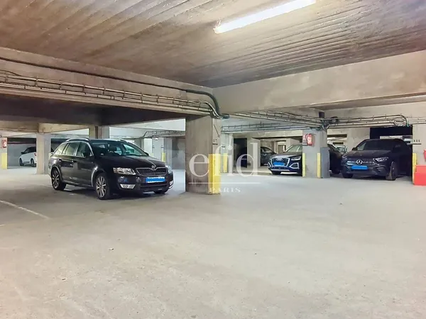 Parking 2000 m² 