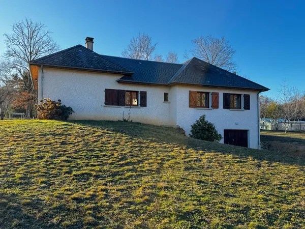 Maison de plain-pied 5 pièces 118 m² 