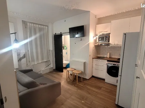Studio meublé aux pieds de montmartre 