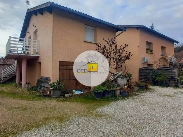Studio 1 pièce 25 m² 