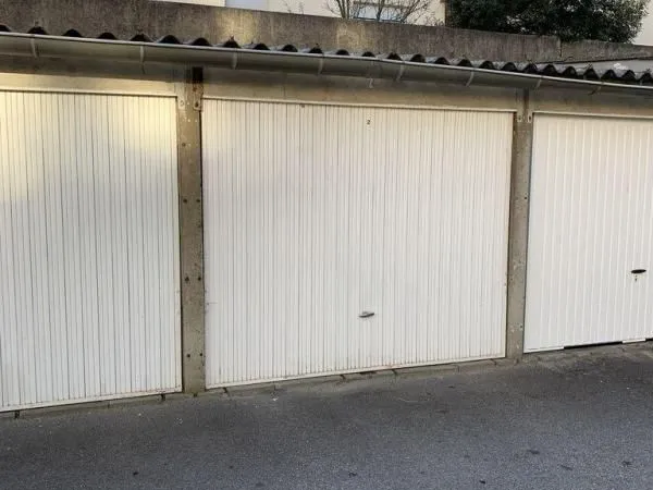 Parking 12 m² Valence 