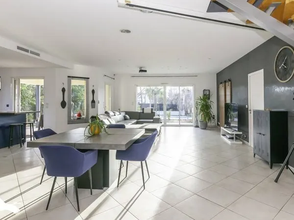 Maison 6 pièces 170 m² 