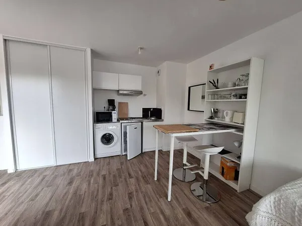 Studio 1 pièce 29 m² 