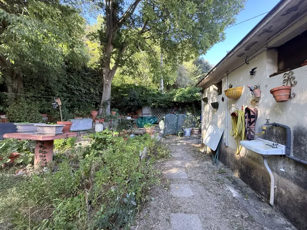 APPARTEMENT F3 DERNIER ETAGE JARDIN + GARAGE 