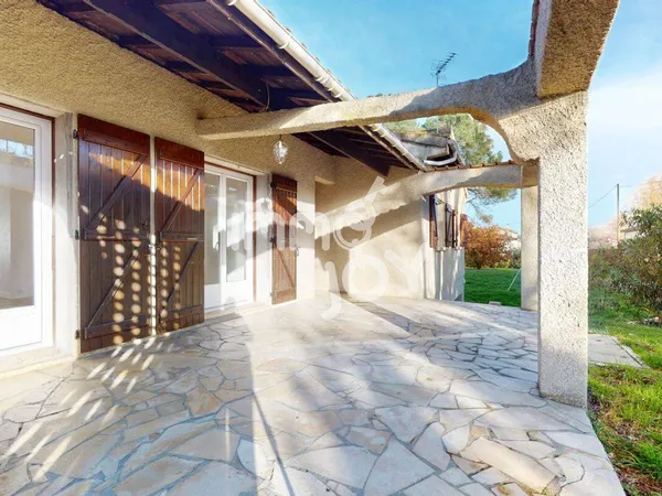 Maison de plain-pied 5 pièces 108 m² 