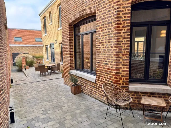 UNIQUE: Maison individuelle en hyper centre Bethun face à la mairie 