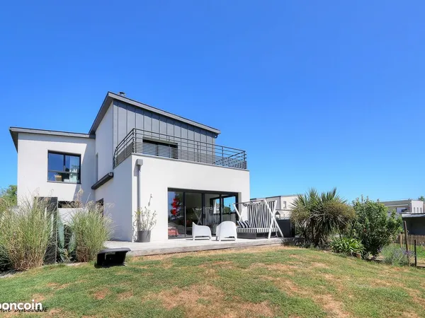 Propriété 7 pièces 207 m² 