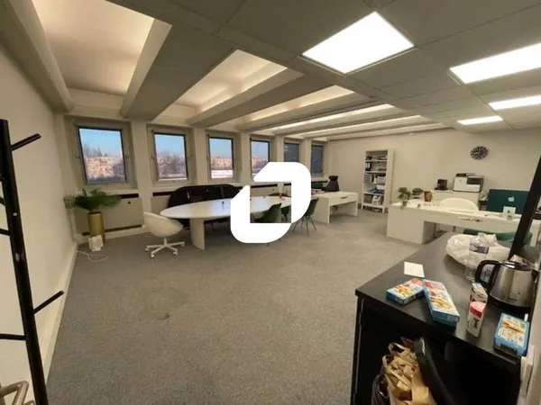 Bureaux 52 m² 