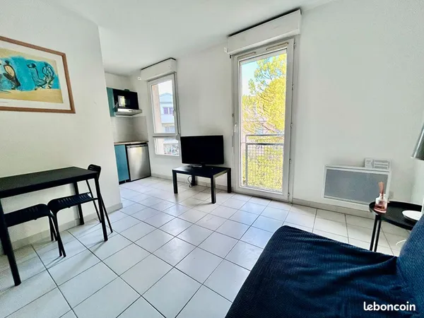 Studio 1 pièce 22 m² 