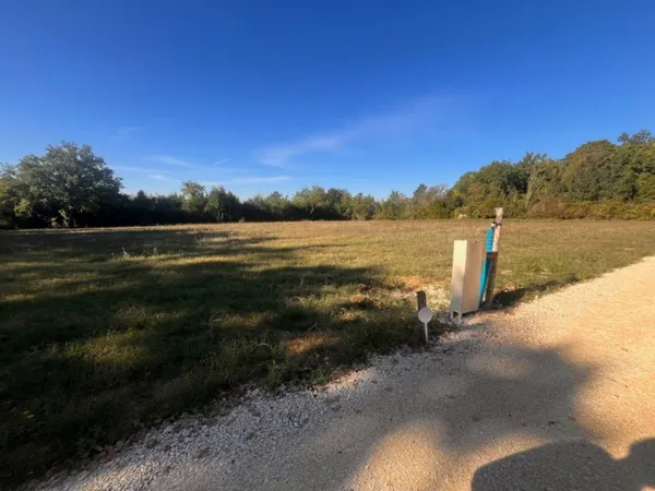 Terrain 1603 m² 