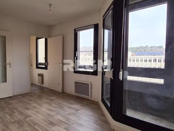 Studio 1 pièce 25 m² 