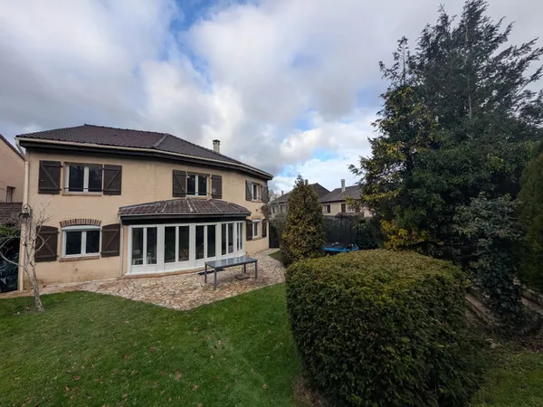 MAISON INDIVIDUELLE 4 CHAMBRES - 470 m² de terrain. 