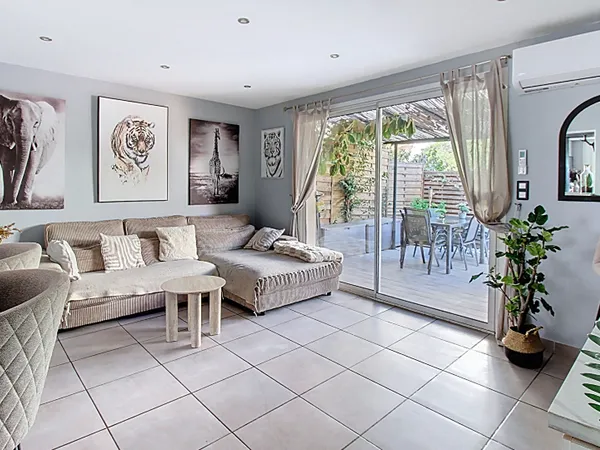 EXCLUSIVITÉ A VENDRE Appartement d'environ 60m² avec 2 chambres, terrasse 45m2 