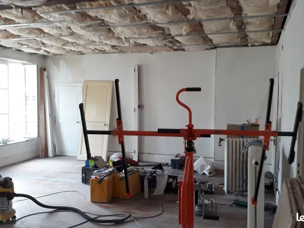 Appartement de caractère à rénover 