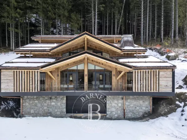 BARNES CHAMONIX - LE LAVANCHER - CHALET NEUF 5 CHAMBRES - VUE PA 