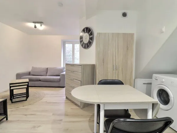 Studio 1 pièce 23 m² 