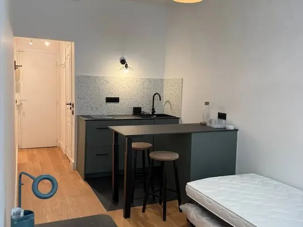 Studio 1 pièce 16 m² 