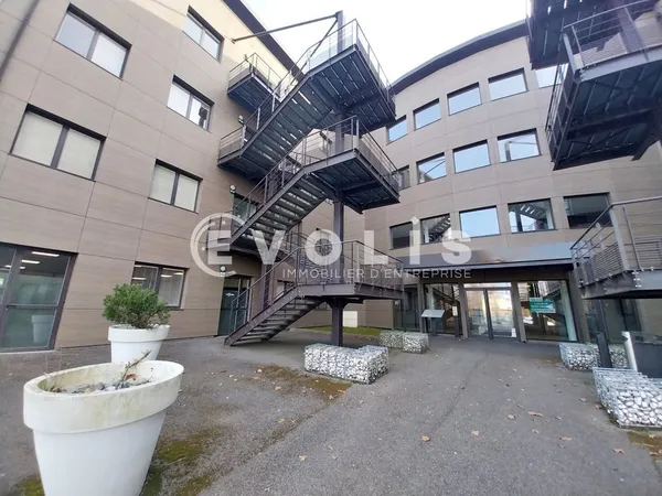 Bureaux - A VENDRE OU A LOUER - 343 m² non divisibles 