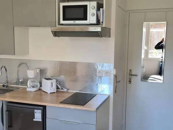 Appartement 1 pièce 14 m² 