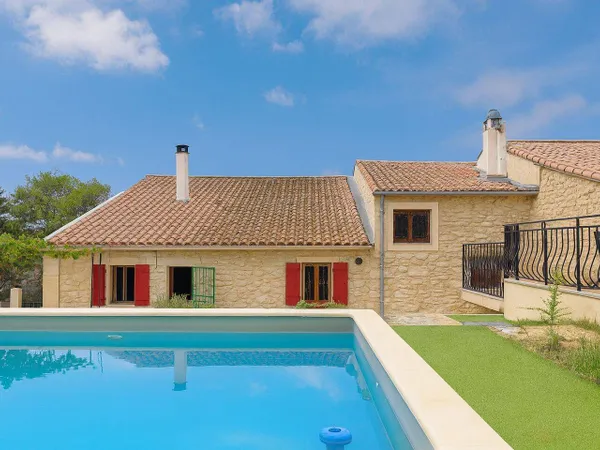 Maison 8 pièces 300 m² 