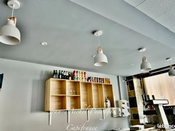 Local commercial 172 m² 