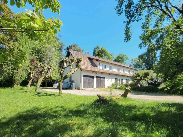 Maison 9 pièces 300 m² 