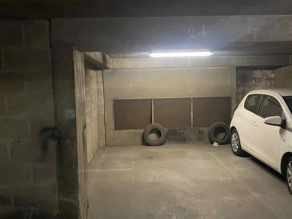 Parking 5 m² 
