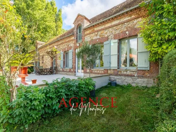 Maison 6 pièces 230 m²