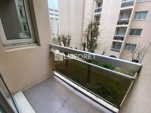 Vanves - Studio 20 m2 avec balcon 