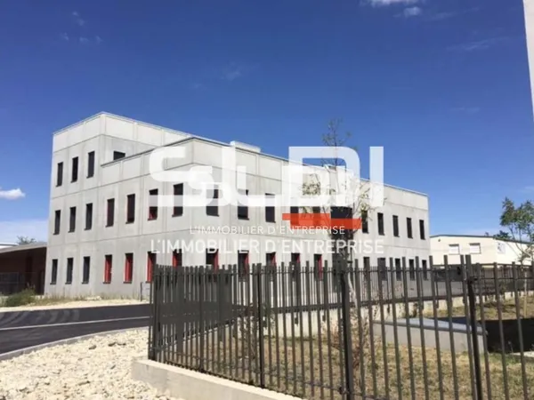 Bureaux - A LOUER - 508 m² divisible à partir de 158 m2 