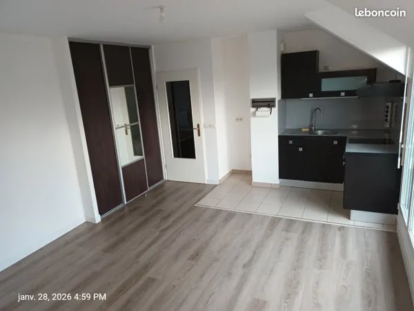Studio 31m2 proche RER C et toutes commodités 