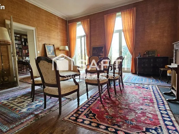 Propriété 15 pièces 415 m² 