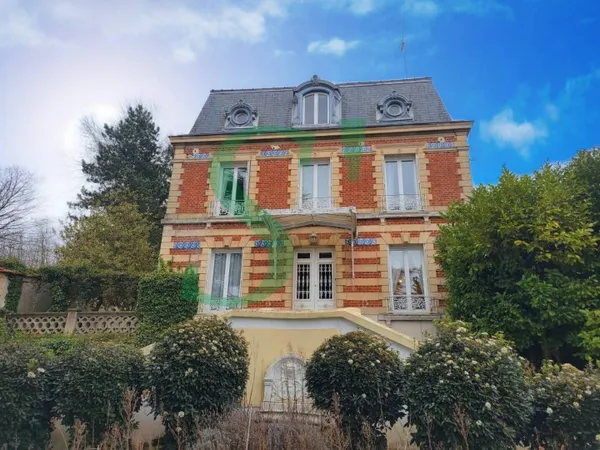 Maison 7 pièces 279 m² 