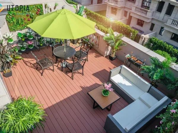 5 PIECES AVEC BELLE TERRASSE EXPOSEE SUD EN HYPER CENTRE 