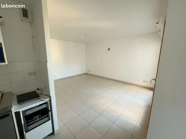 Studio 1 pièce 35 m² 