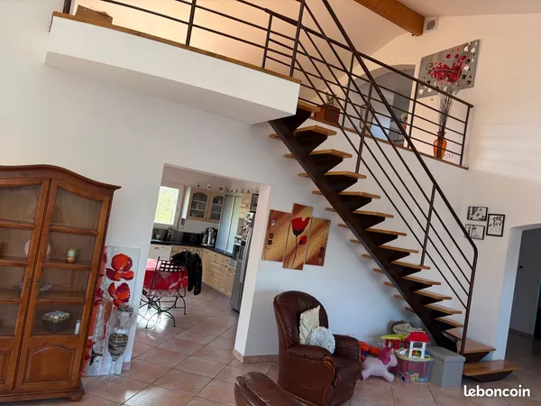 Villa 6 pièces en très bon état 