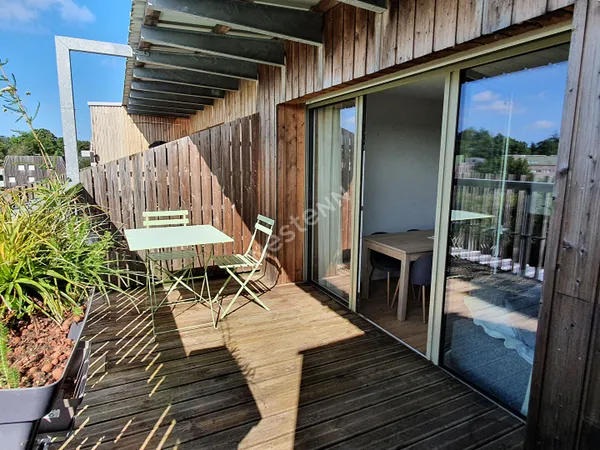 Orvault Bourg : A LOUER Appartement T2 meublé au calme, vue sur verdure, terrasse plein Sud et 