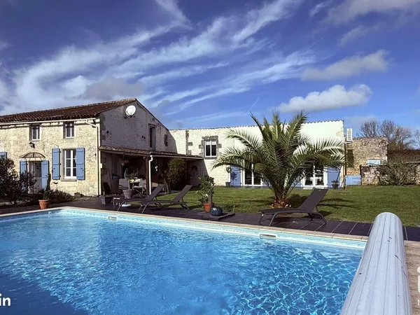 Maison 5 pièces 240 m² 