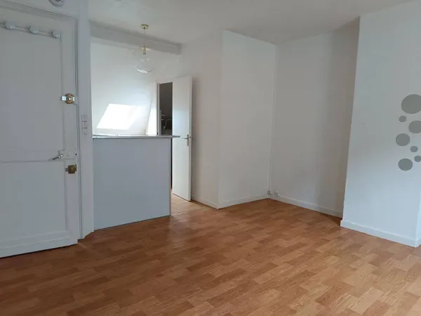 Studio 1 pièce 25 m² 